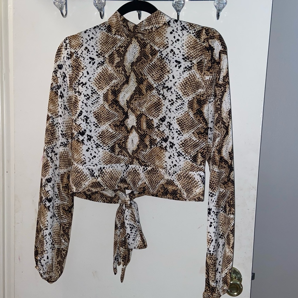 Fashion nova snake skin open back cropped top